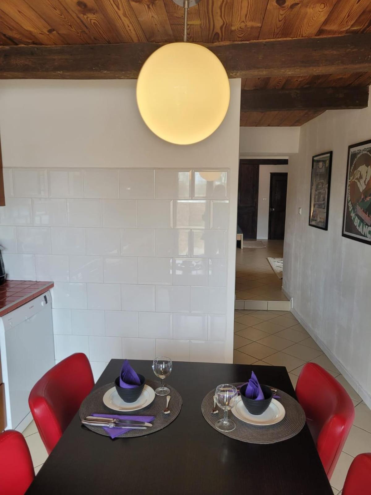 Chez Catharina Oldtimer B&B Levoncourt  Rom bilde